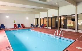 Fairmount Inn & Suites - Stroudsburg, Poconos